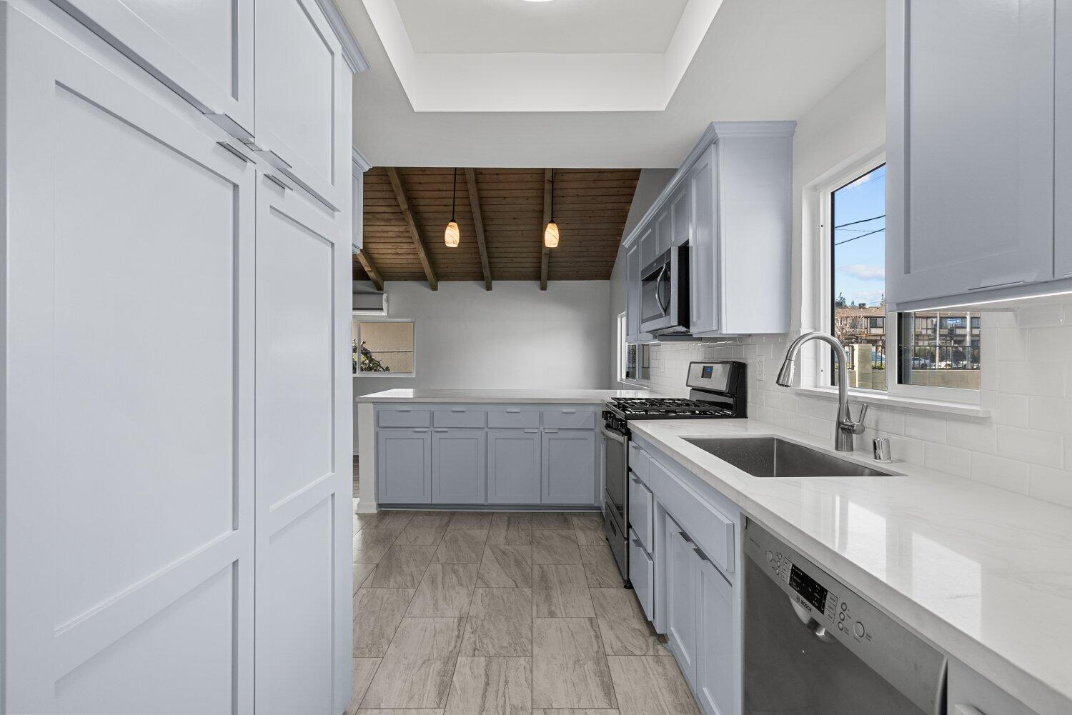 20644 Roscoe Boulevard Winnetka, CA 91306 - Photo 9 of 34 09-RoscoeBlvd-44b122db6a