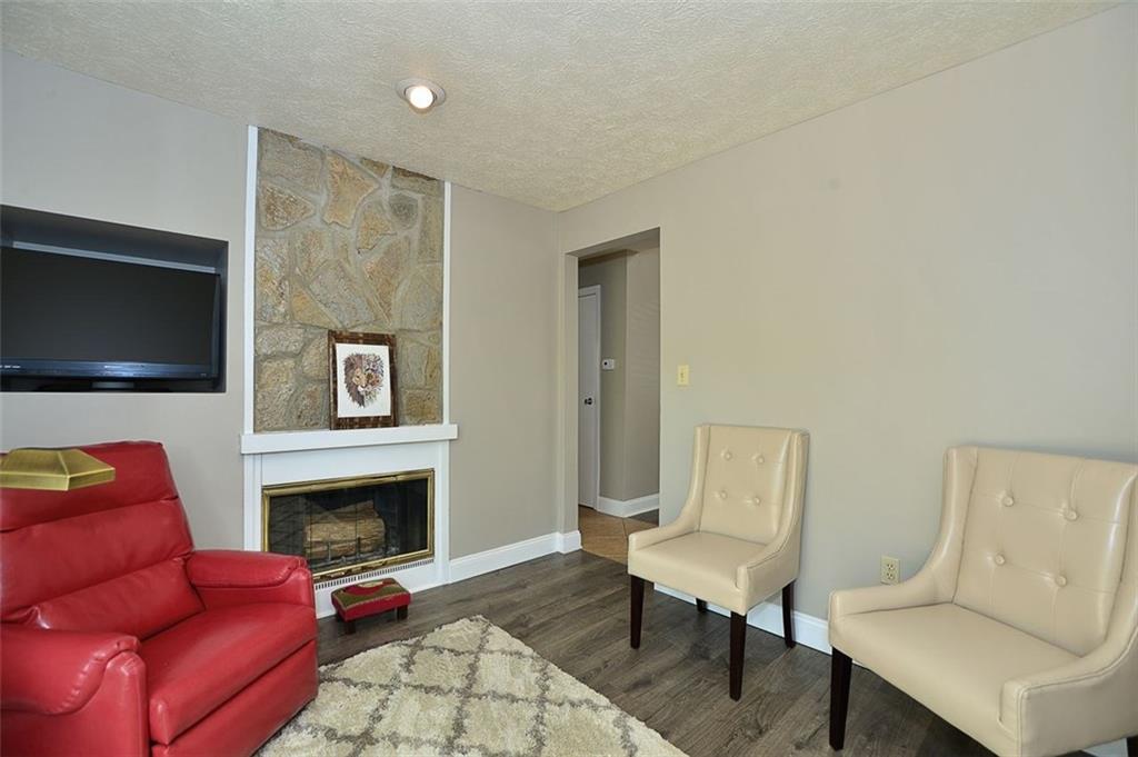 50 West Bruceton Road Pittsburgh, PA 15236 - Photo 5 of 25 Gallery Image 5