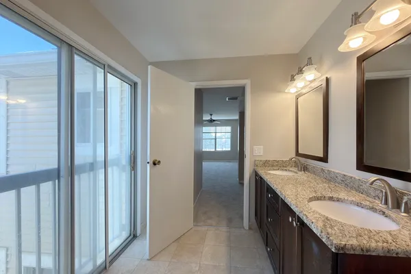 $339,000 | 424 Le Parc Circle, Buffalo Grove, IL 60089