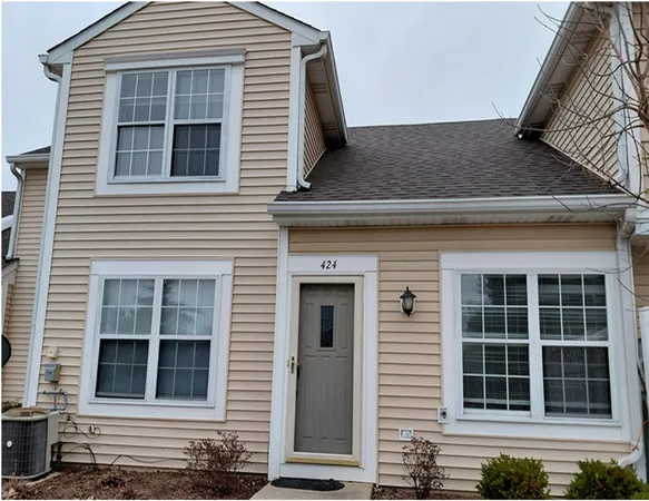 $339,000 | 424 Le Parc Circle, Buffalo Grove, IL 60089