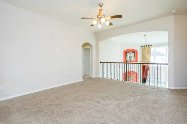 a view of livingroom with furniture