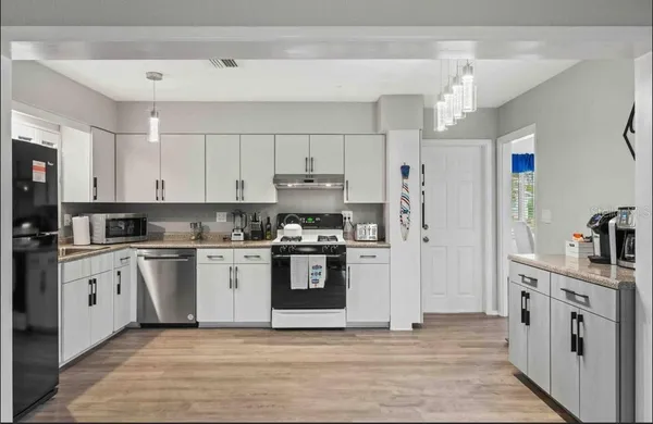 $5,500 | 2831 Post Road, Sarasota, FL 34231