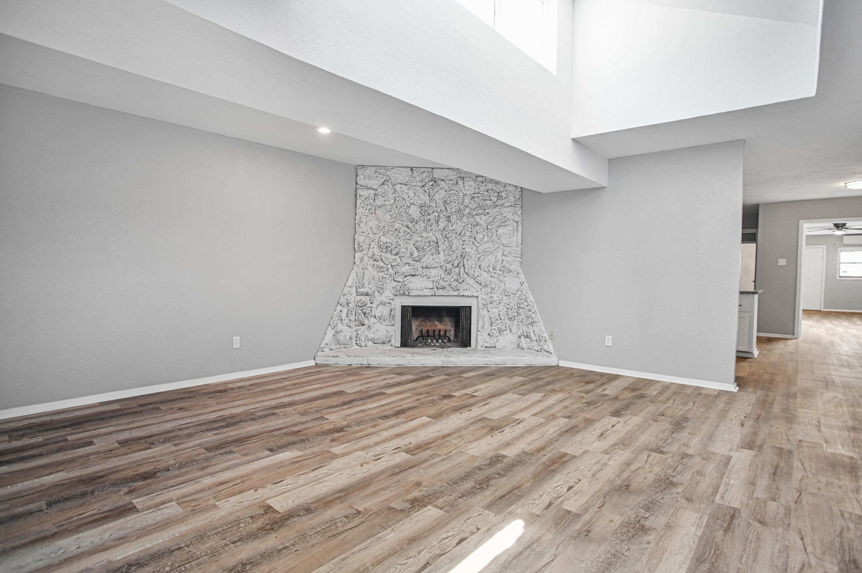 5019 27th Street Lubbock, TX 79407 - Photo 5 of 40 DSC_3609