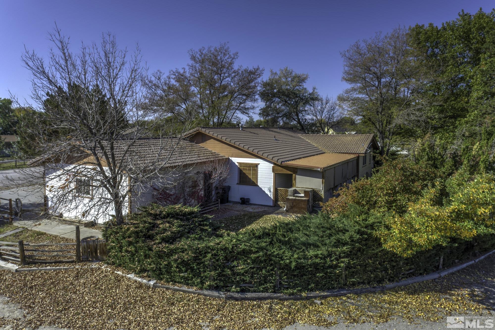 2626 Rice Road Fallon, NV 89406 - Photo 3 of 39 front view of a house with a yard