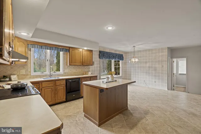 $800,000 | 2756 Pickertown Road, Warrington, PA 18976