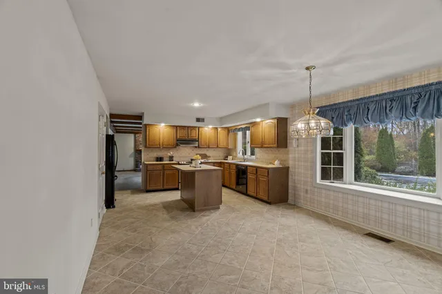 $800,000 | 2756 Pickertown Road, Warrington, PA 18976