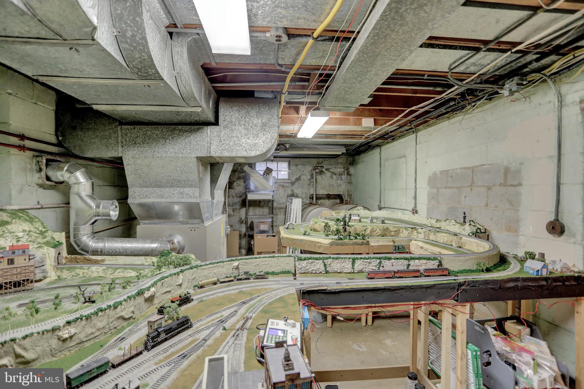 121 Croydon Road Baltimore, MD 21212 - Photo 40 of 57 a kitchen with a stove top oven and cabinets