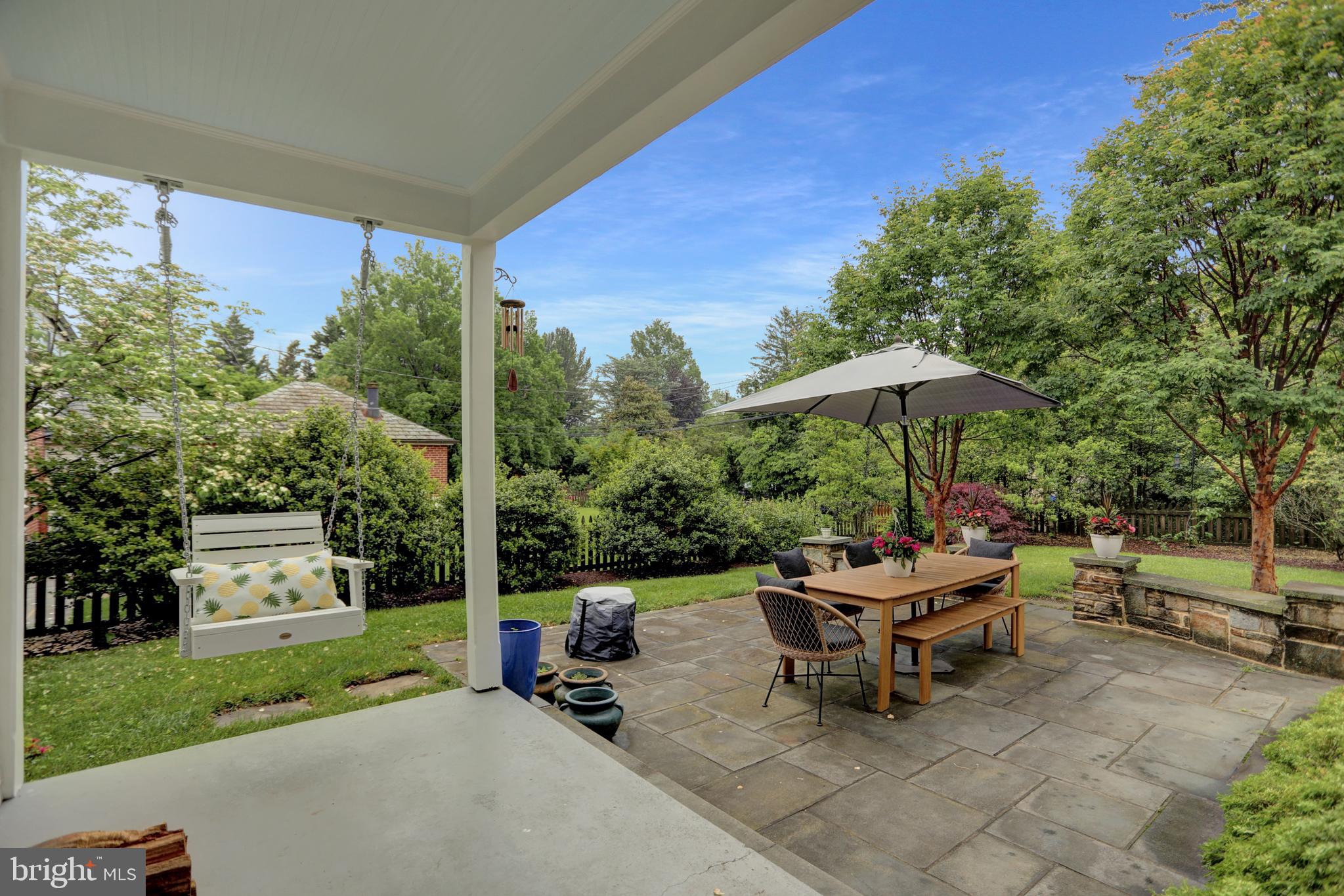 121 Croydon Road Baltimore, MD 21212 - Photo 54 of 57 Summer fun with al fresco dining!