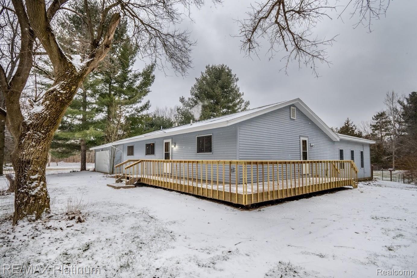 3351 East Dean Road Howell, MI 48855 - Photo 1 of 33 DSC_4215.jpg