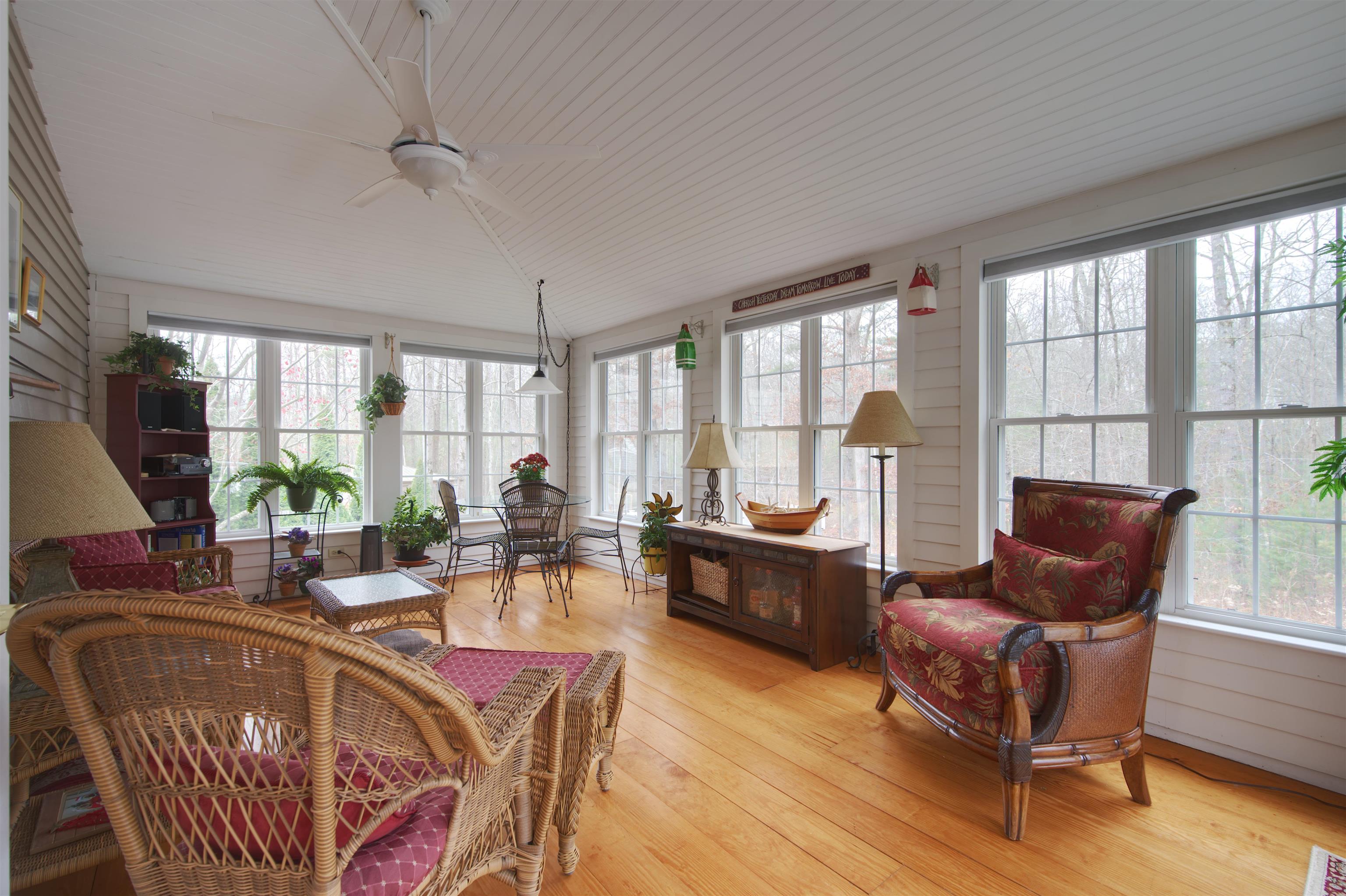 34 Kinloch Drive Stratham, NH 03885 - Photo 16 of 49