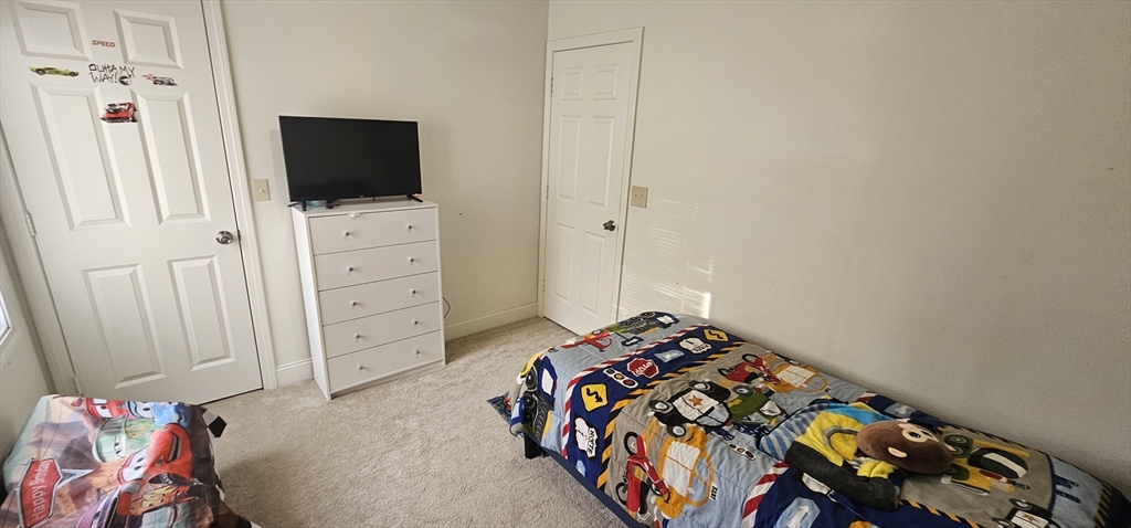 289 Morton Street Springfield, MA 01119 - Photo 23 of 28