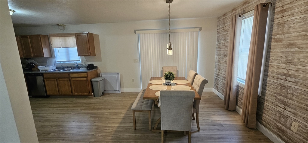 289 Morton Street Springfield, MA 01119 - Photo 7 of 28