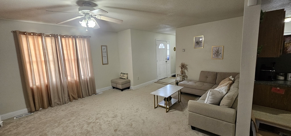 289 Morton Street Springfield, MA 01119 - Photo 8 of 28