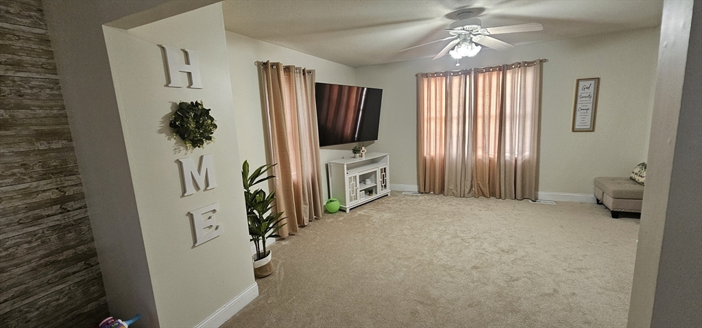 289 Morton Street Springfield, MA 01119 - Photo 9 of 28