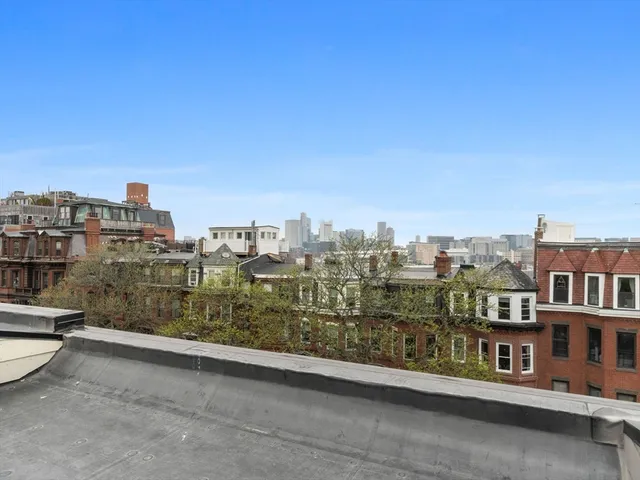 $2,999,999 | 555 East Broadway, Unit 555, Boston, MA 02127