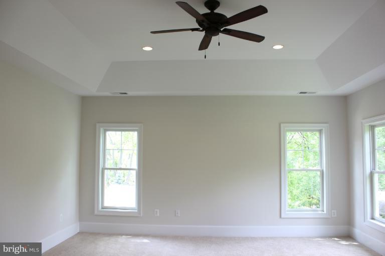513 Ridge Road Southwest Vienna, VA 22180 - Photo 16 of 18 Bedroom (Master)