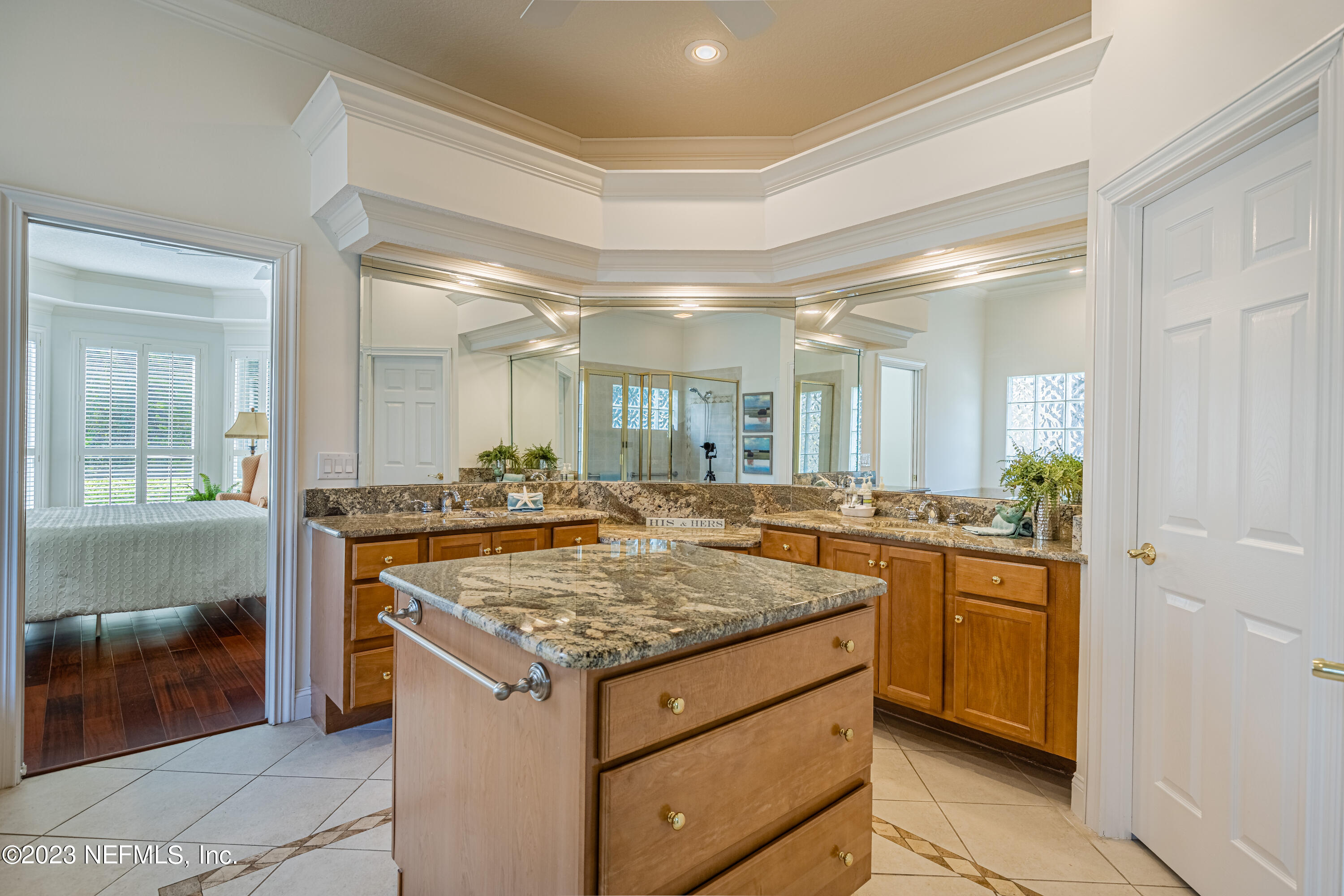 513 Fresh Pond Road Ponte Vedra Beach, FL 32082 - Photo 4 of 58 a kitchen with a stove and refrigerator