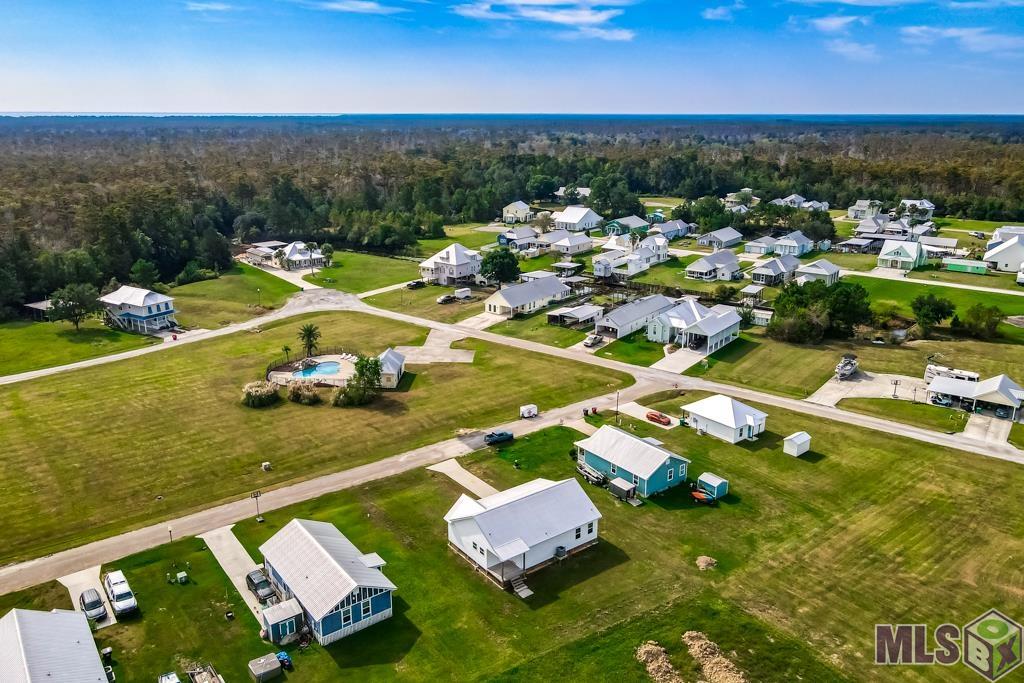 26313 Indian Run Springfield, LA 70462 - Photo 32 of 35