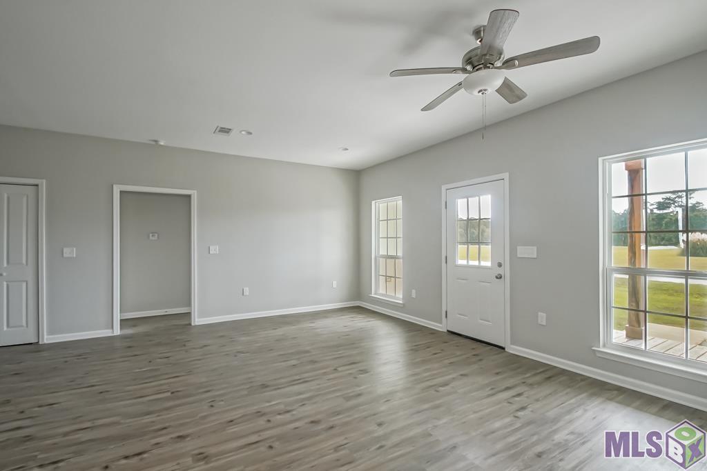 26313 Indian Run Springfield, LA 70462 - Photo 6 of 35