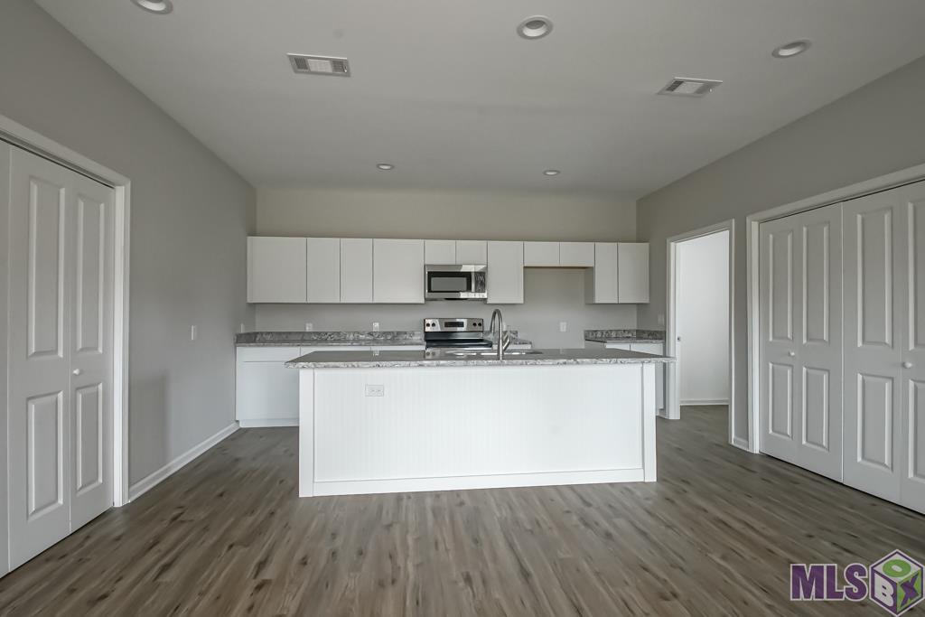 26313 Indian Run Springfield, LA 70462 - Photo 8 of 35