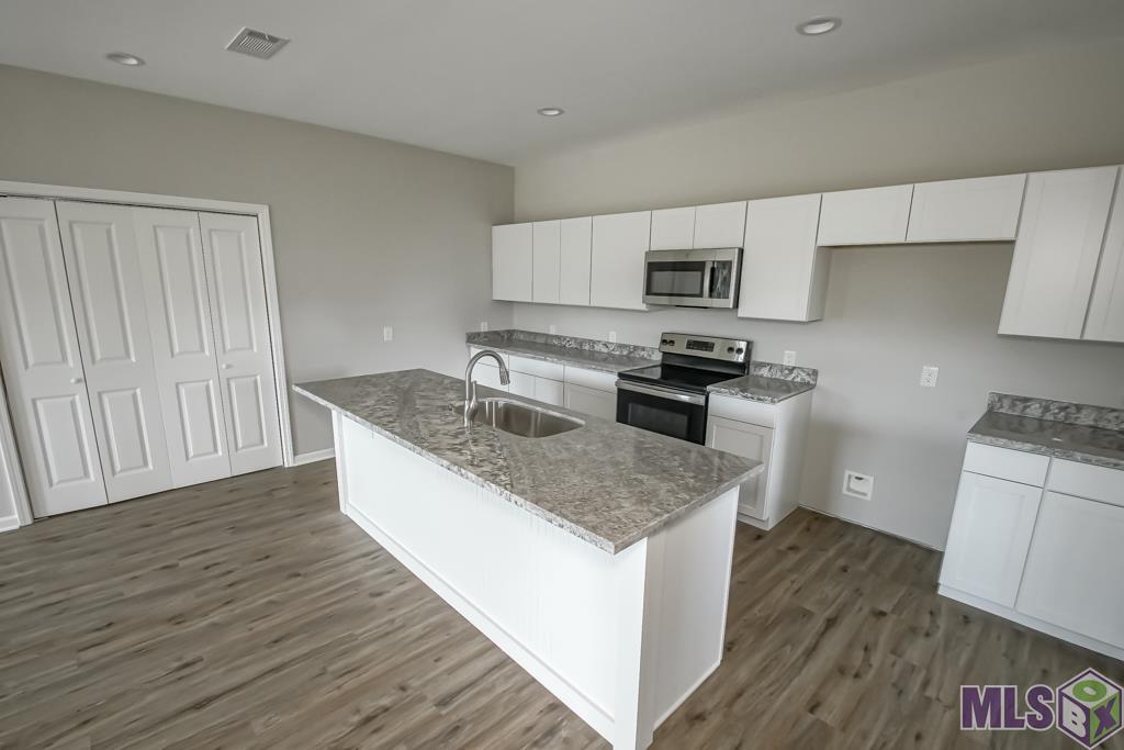 26313 Indian Run Springfield, LA 70462 - Photo 9 of 35