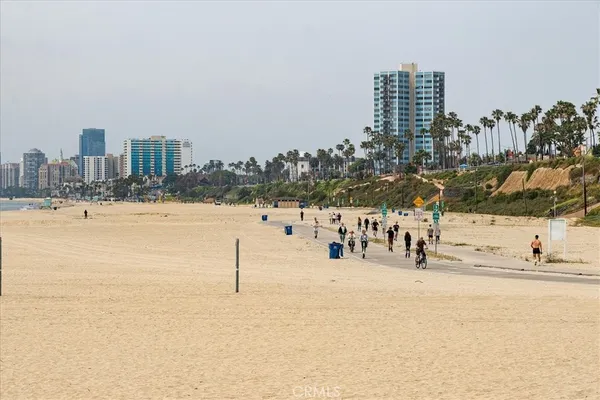 $2,800 | 3939 East Allin, Unit 109, Long Beach, CA 90803