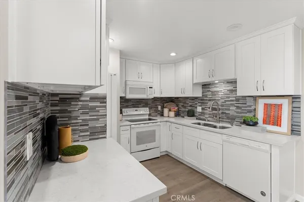 $2,800 | 3939 East Allin, Unit 109, Long Beach, CA 90803