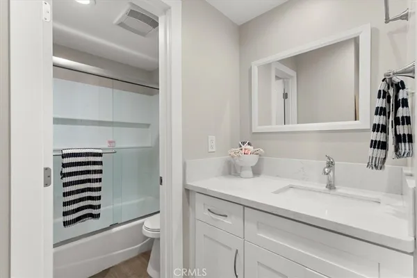 $2,800 | 3939 East Allin, Unit 109, Long Beach, CA 90803