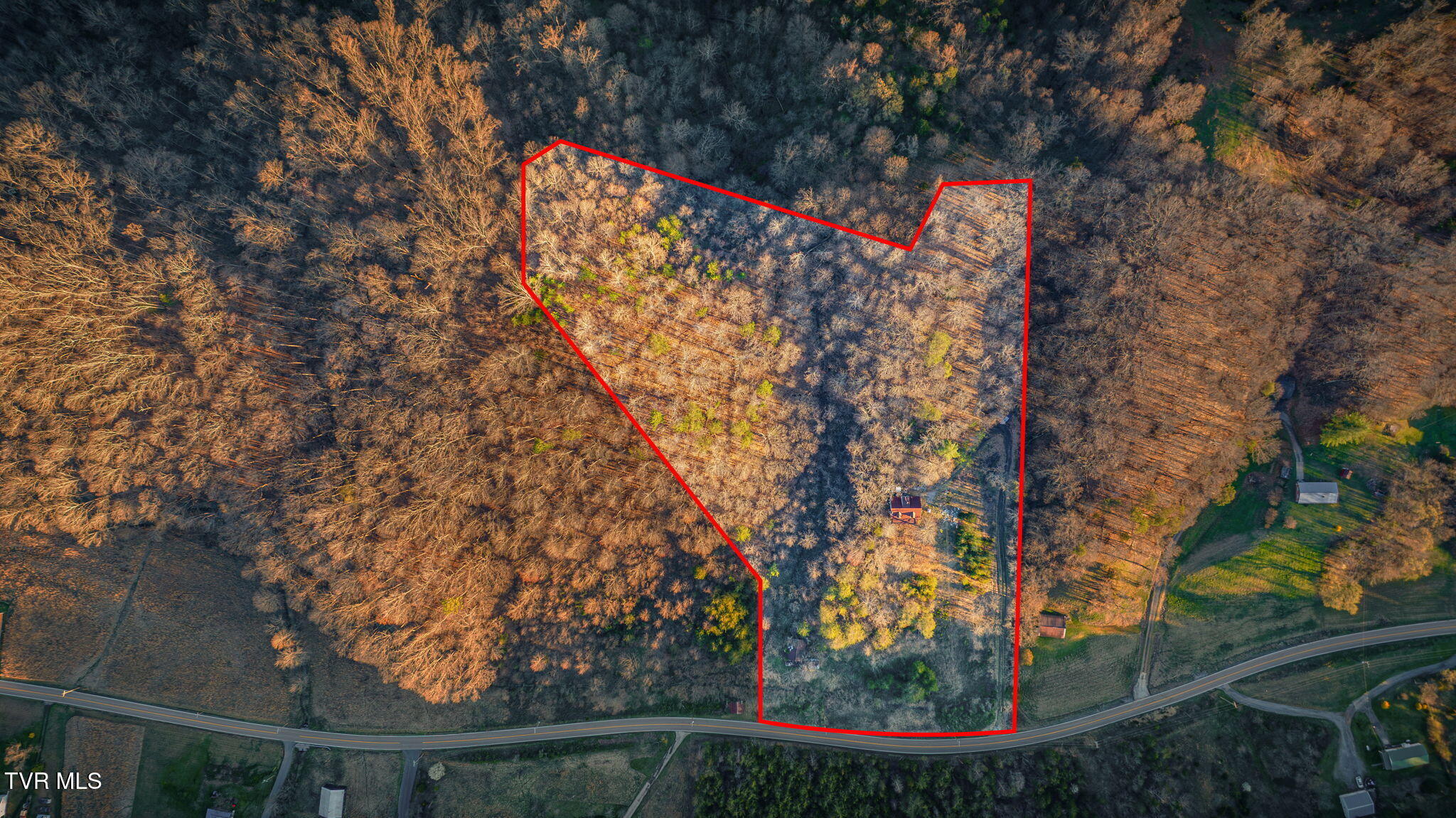 7389 Lone Star Road Kingsport, TN 37660 - Photo 3 of 11 105a