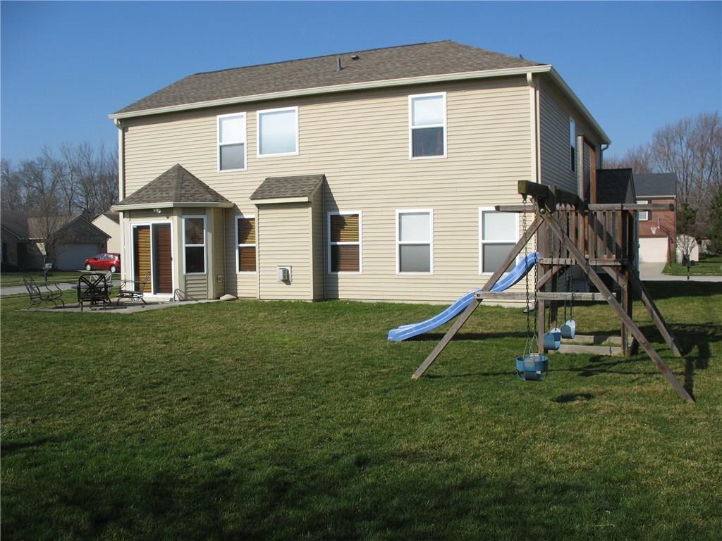 1307 Fall Ridge Drive Brownsburg, IN 46112 - Photo 8 of 24