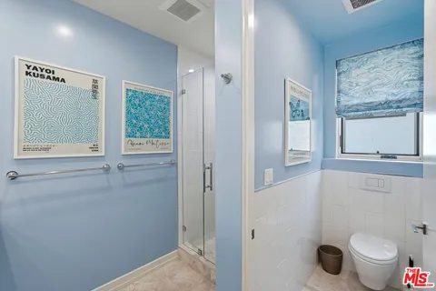 $7,500 | 1041 North Spaulding Avenue, Unit 203, Los Angeles, CA 90046