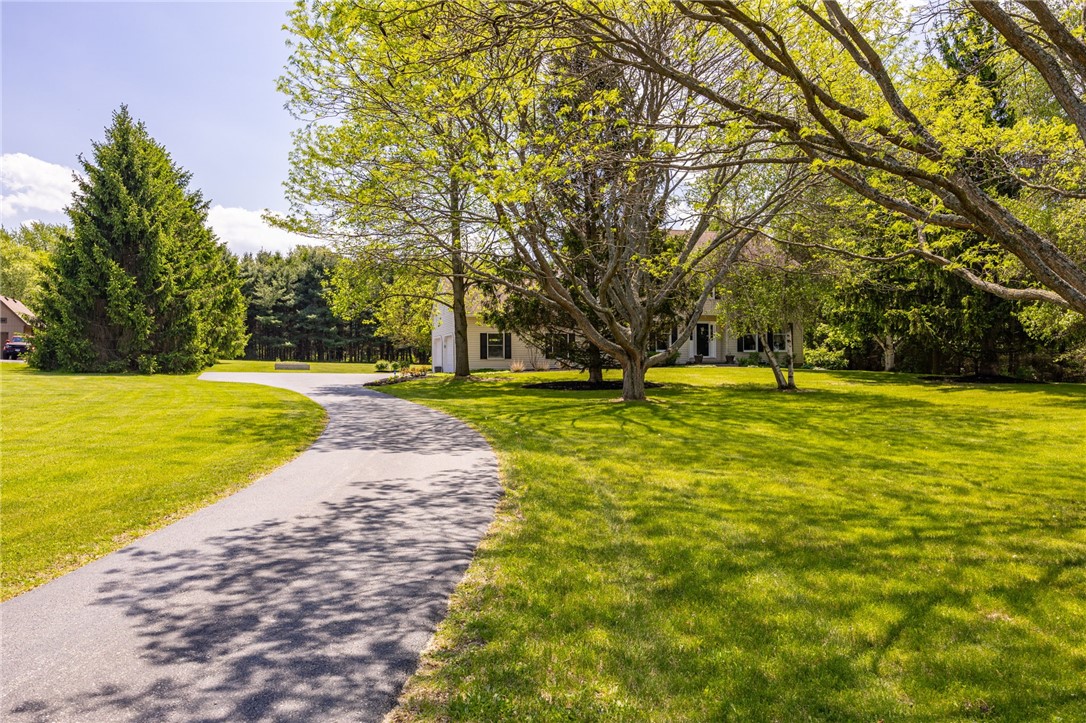 373 Parrish Road Honeoye Falls, NY 14472 - Photo 2 of 50