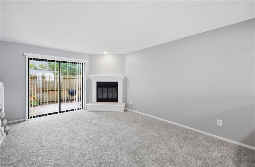 727 Southwest Liggett Road, Unit B Blue Springs, MO 64015 - Photo 8 of 19