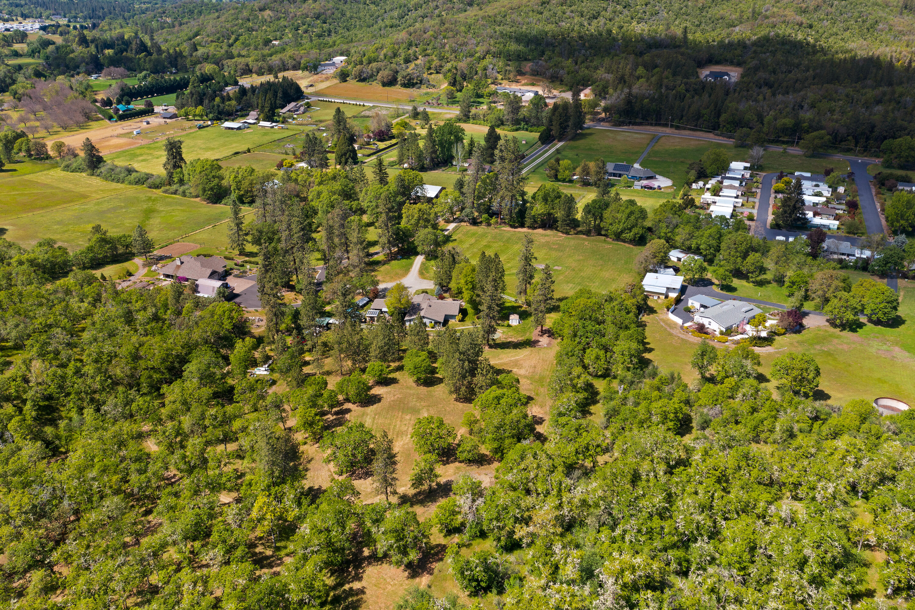 7065 Old Stage Road Central Point, OR 97502 - Photo 28 of 35 DRONE (4 of 14)