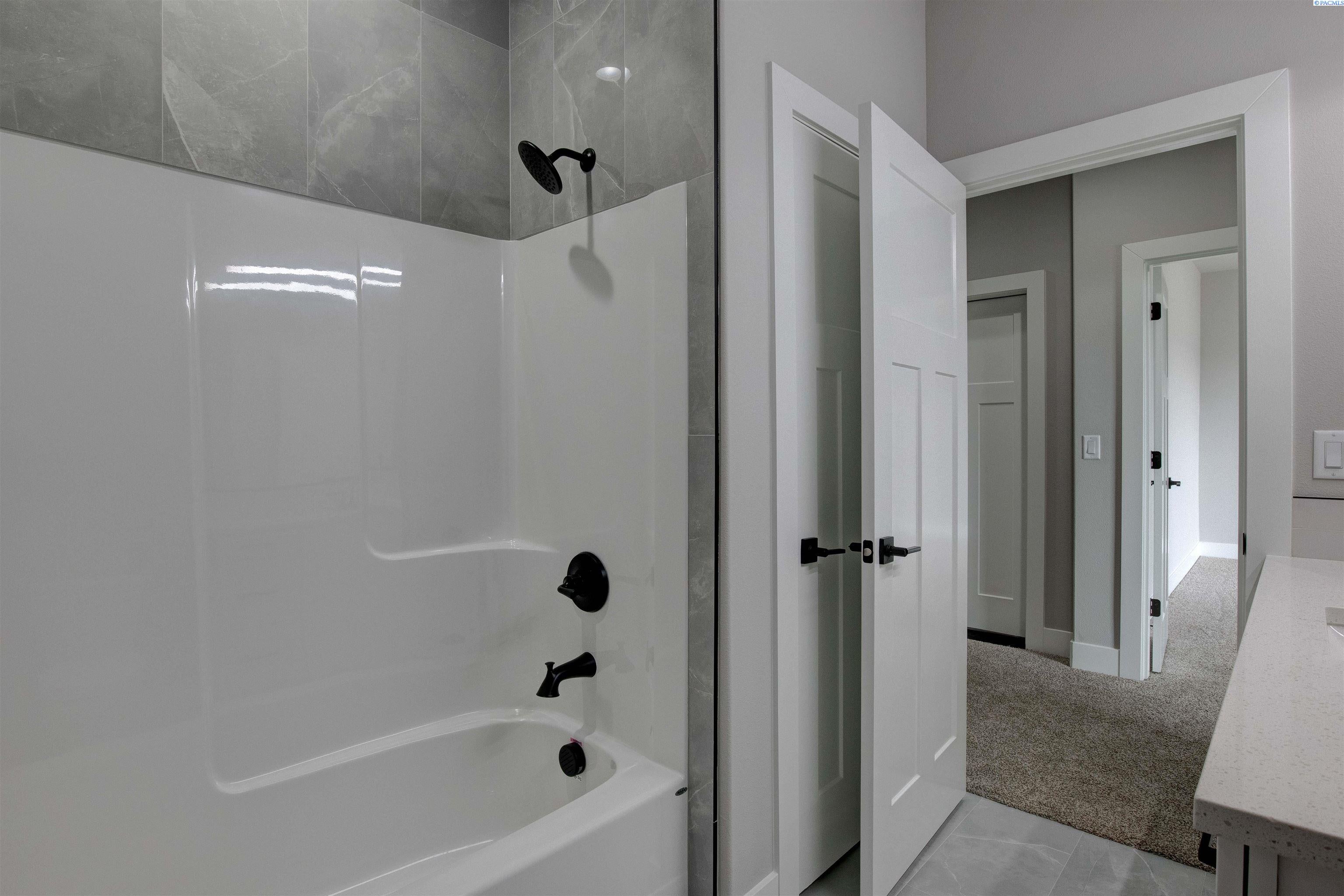 710 Rio Vista Loop, Unit LOT54 Richland, WA 99352 - Photo 12 of 26 Gallery Image 12