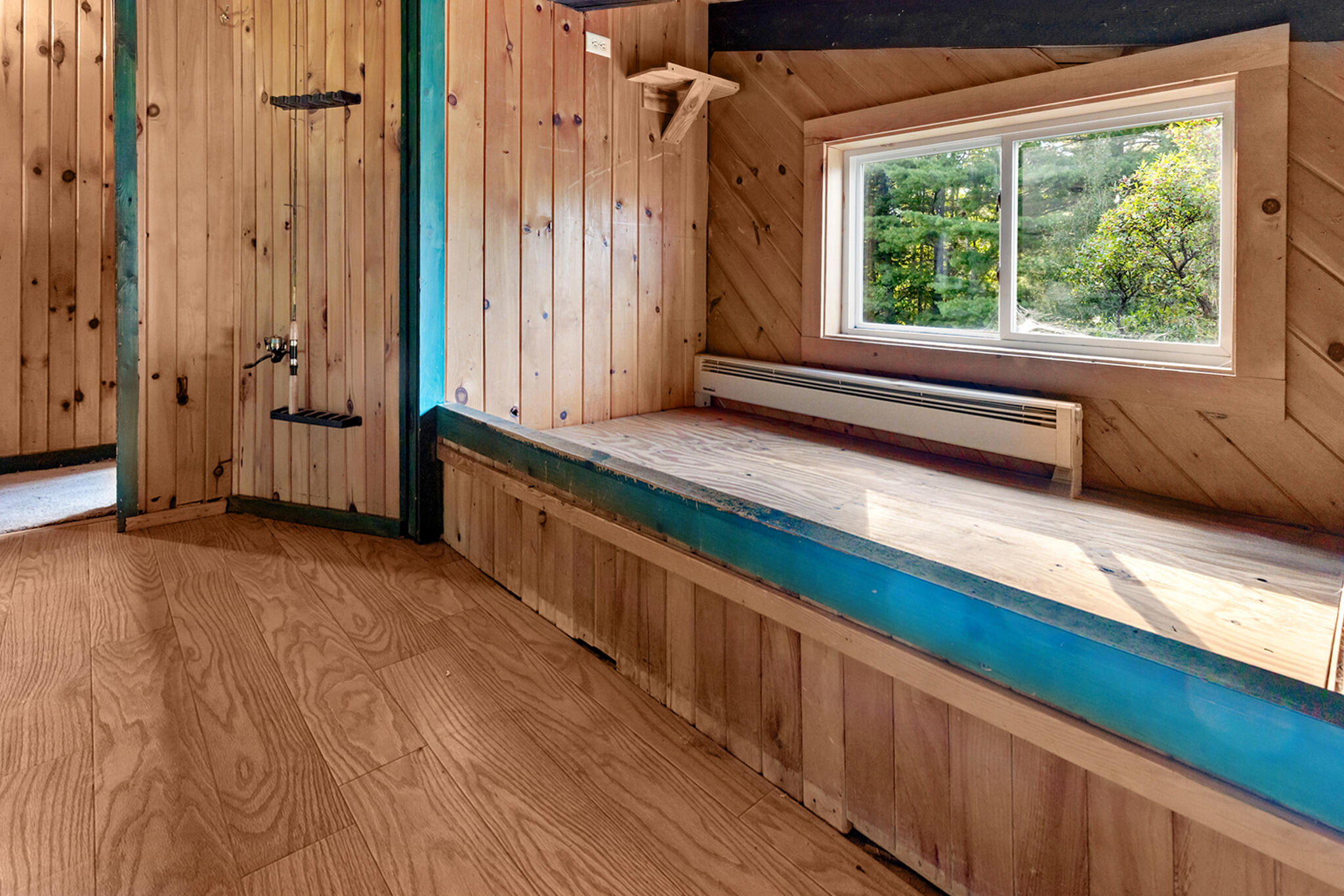 381 County Road Milford, ME 04461 - Photo 20 of 35 381_county_rd_int_2fl_05