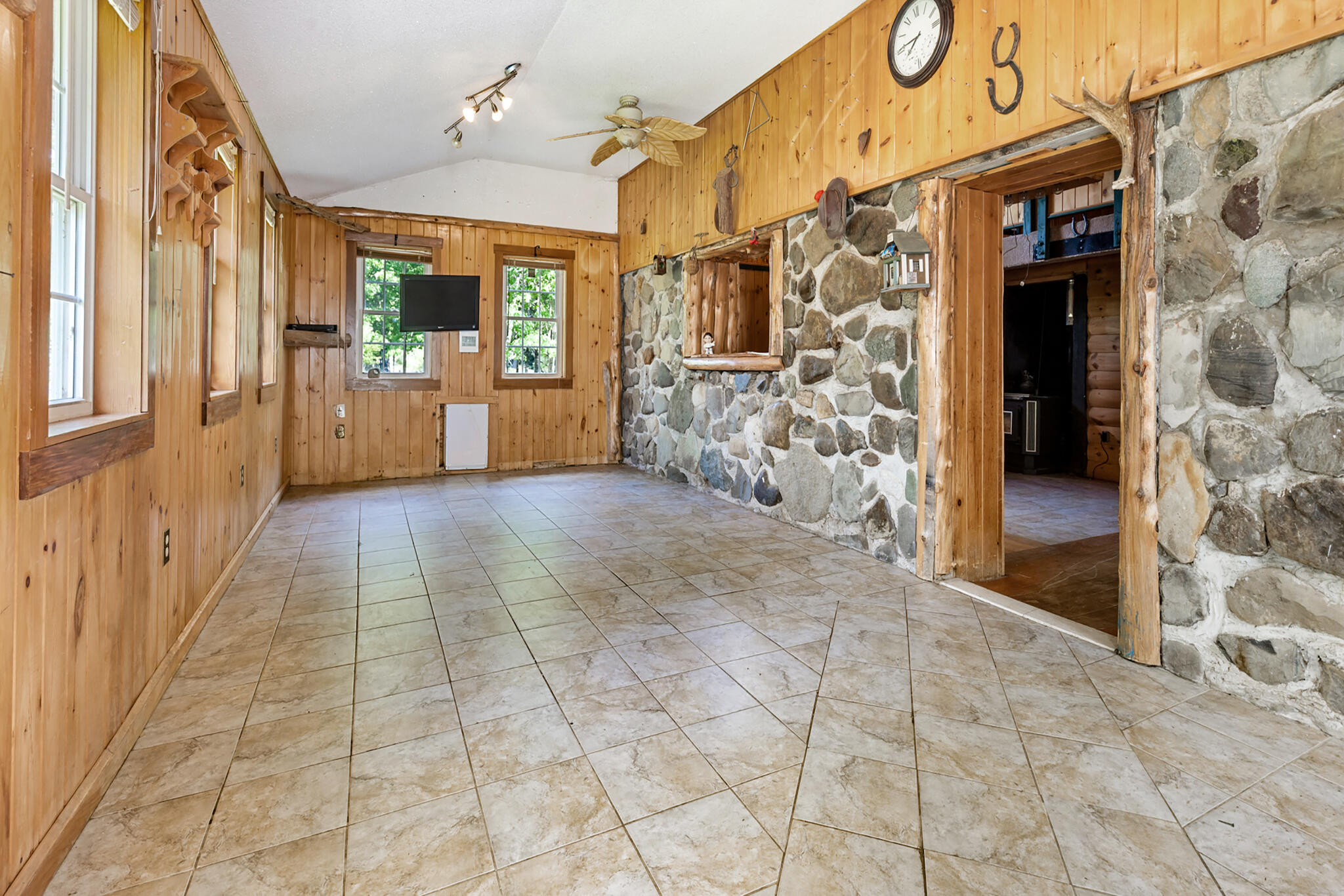 381 County Road Milford, ME 04461 - Photo 4 of 35 381_county_rd_int_1fl_01