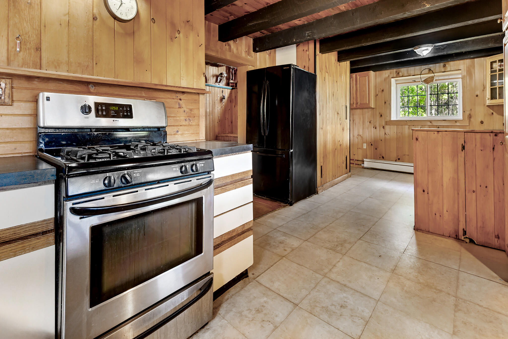 381 County Road Milford, ME 04461 - Photo 10 of 35 381_county_rd_int_1fl_07