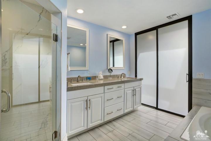 47 Colgate Drive Rancho Mirage, CA 92270 - Photo 21 of 33 47 Colgate Master Bth Vanity