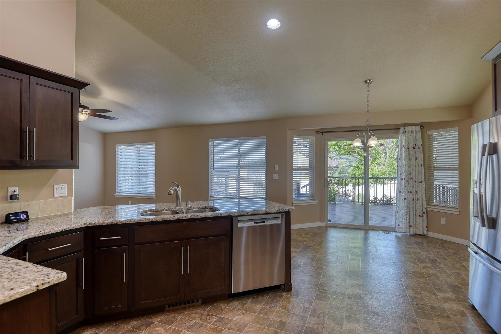 9920 North Austin Lane Spokane, WA 99208 - Photo 14 of 45