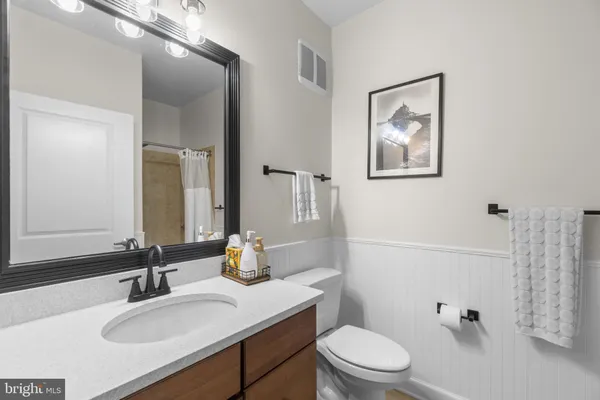 $450,000 | 17 Clay Lodge Lane, Unit 404, Catonsville, MD 21228