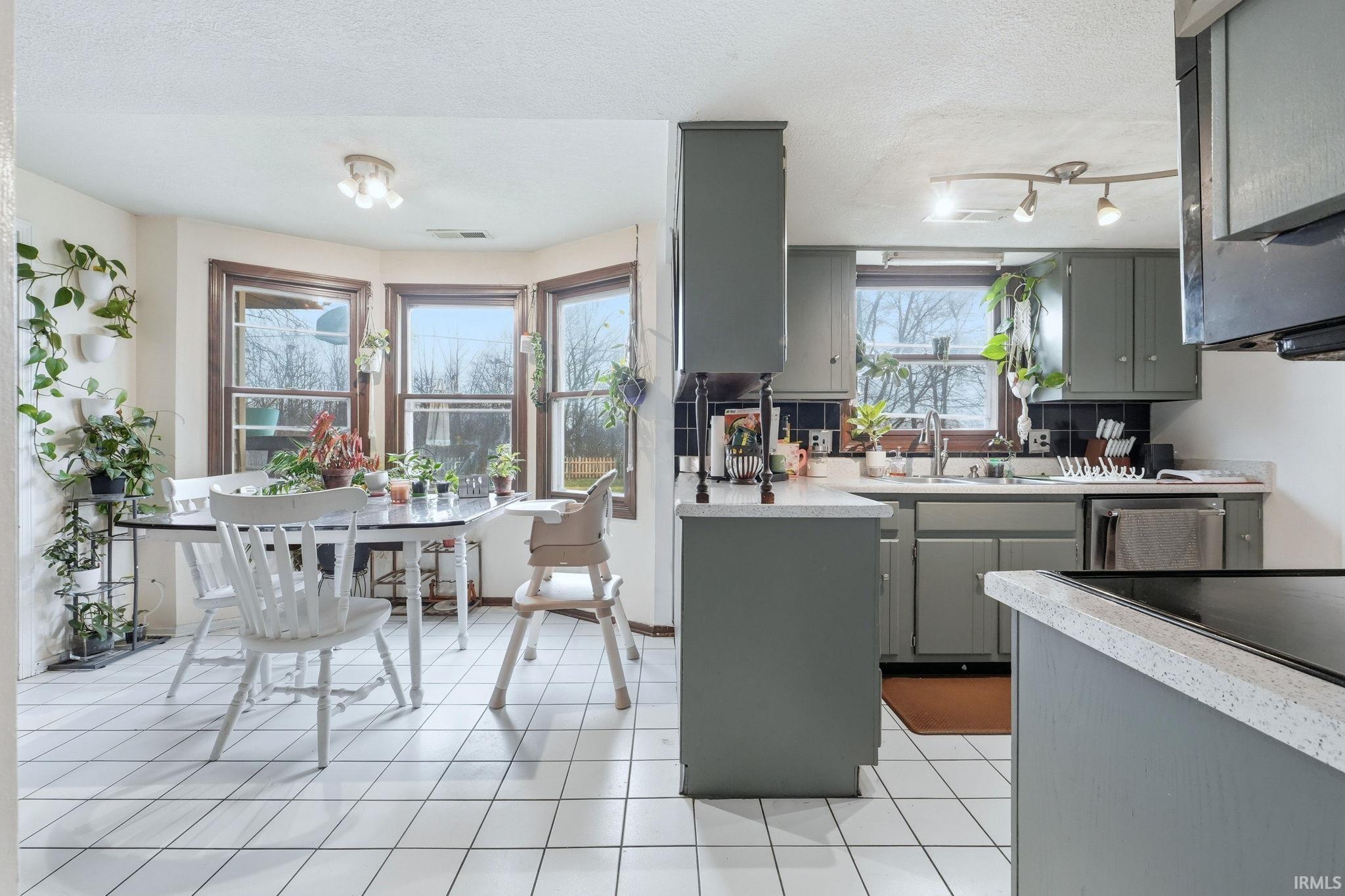 1416 Lofton Way Fort Wayne, IN 46815 - Photo 15 of 36