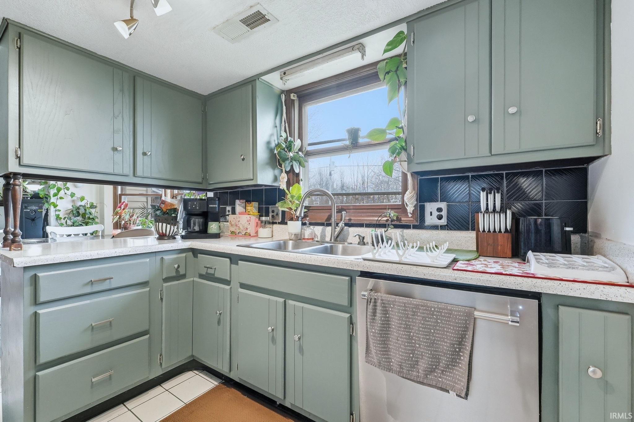 1416 Lofton Way Fort Wayne, IN 46815 - Photo 19 of 36