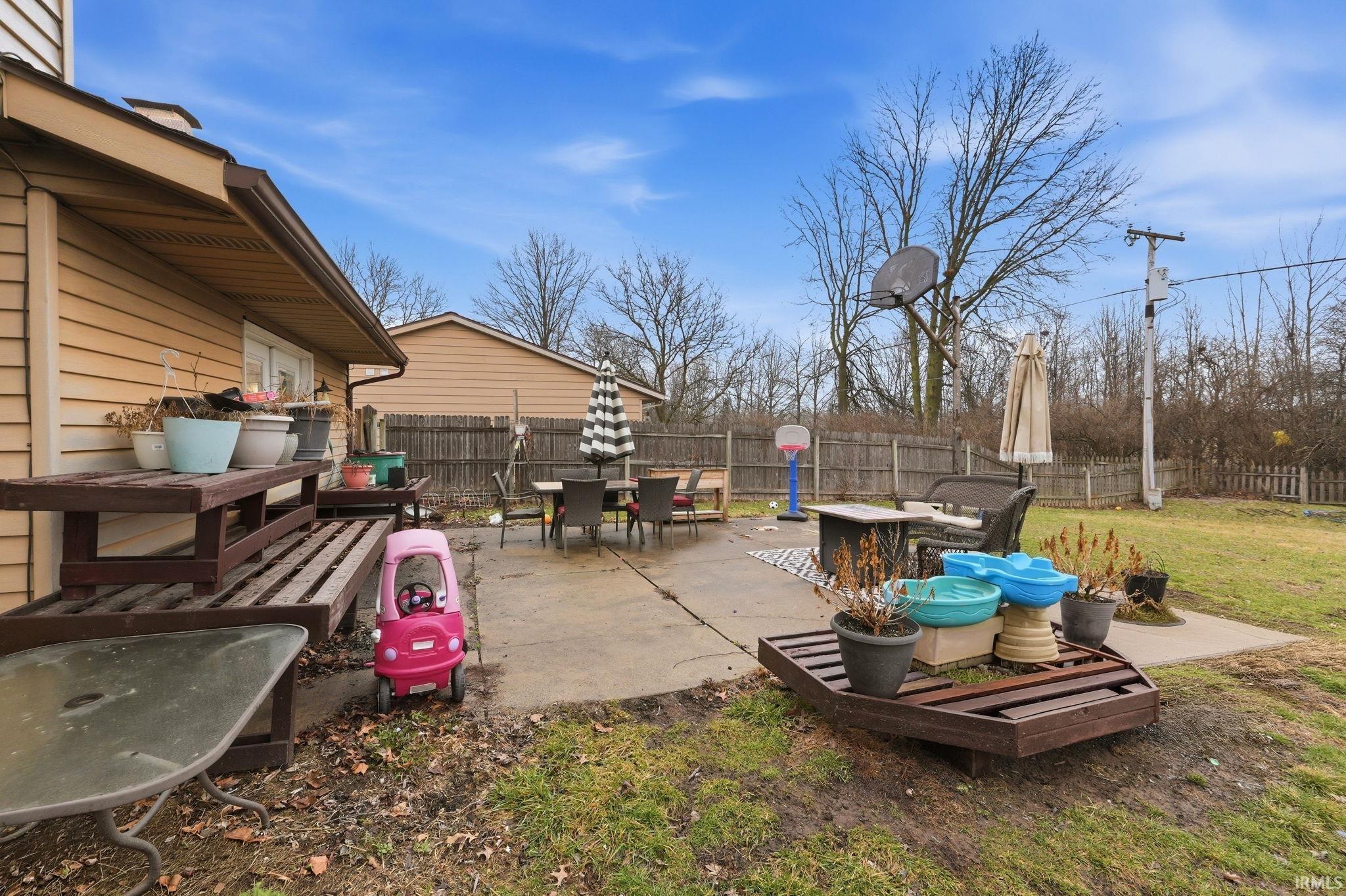 1416 Lofton Way Fort Wayne, IN 46815 - Photo 32 of 36