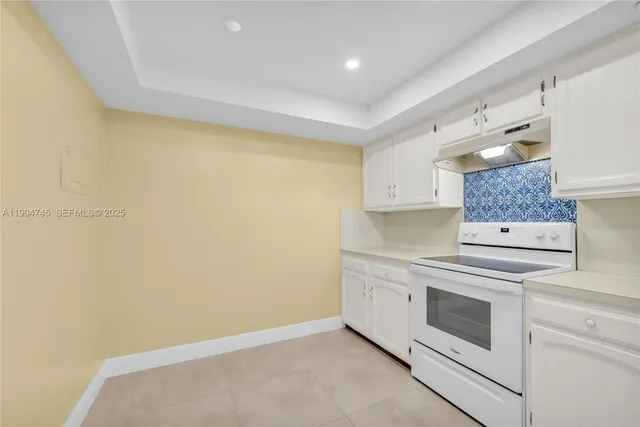 $2,400 | 3200 Port Royale Drive North, Unit 1210, Fort Lauderdale, FL 33308