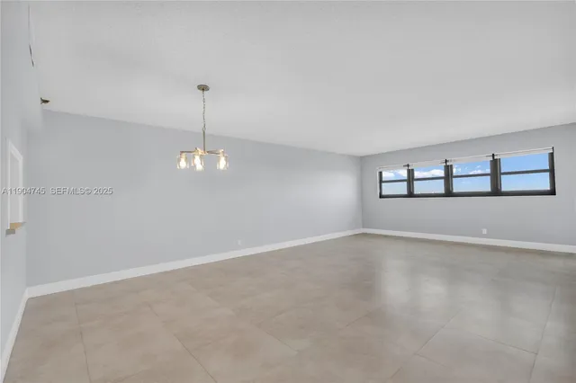 $2,400 | 3200 Port Royale Drive North, Unit 1210, Fort Lauderdale, FL 33308