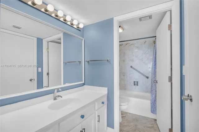 $2,400 | 3200 Port Royale Drive North, Unit 1210, Fort Lauderdale, FL 33308