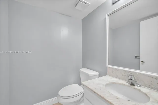 $2,400 | 3200 Port Royale Drive North, Unit 1210, Fort Lauderdale, FL 33308