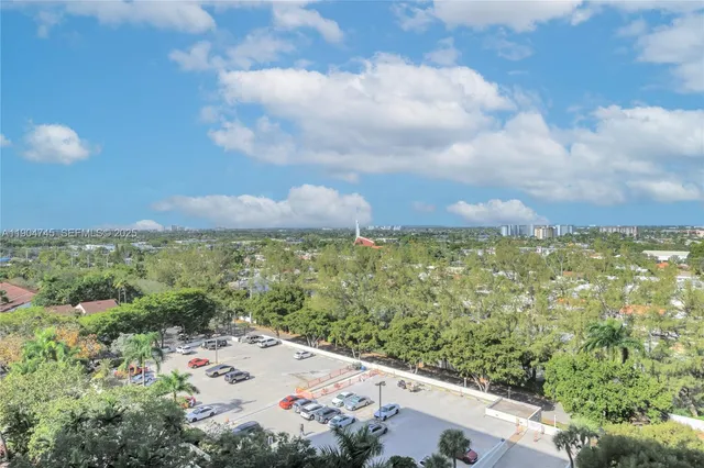 $2,400 | 3200 Port Royale Drive North, Unit 1210, Fort Lauderdale, FL 33308