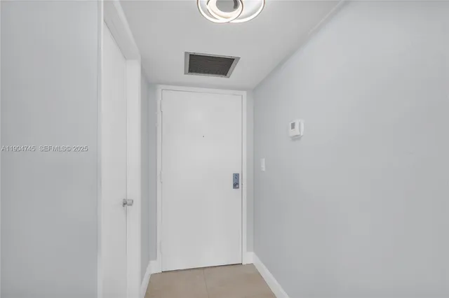 $2,400 | 3200 Port Royale Drive North, Unit 1210, Fort Lauderdale, FL 33308